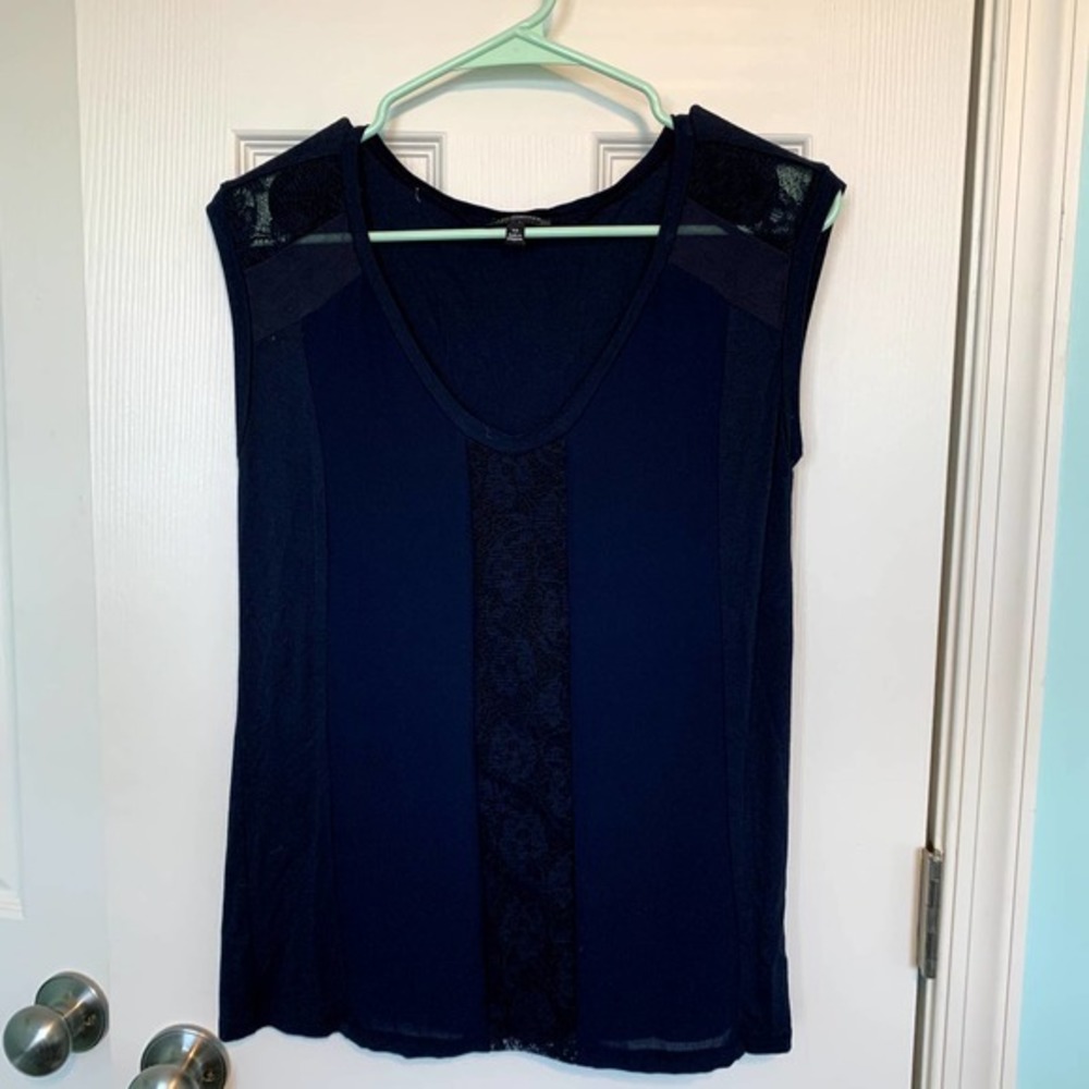 The Limited Women's Size Extra Small Navy Blue Lace Sleeveless Top
